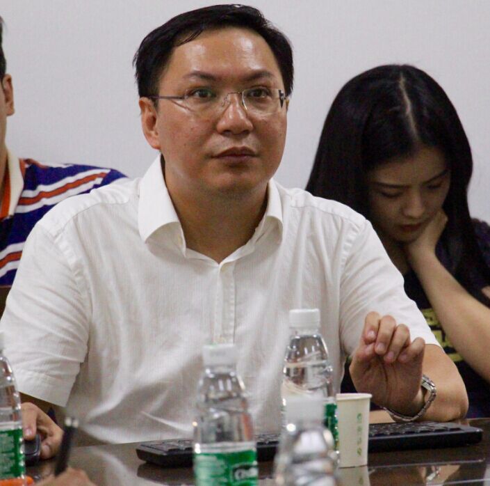 刘海春到太阳城讲授“加强高校校园意识形态安全”主题党课